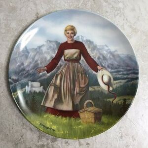 Vintage The Sound Of Music From Knwols.8 1/2” Round.